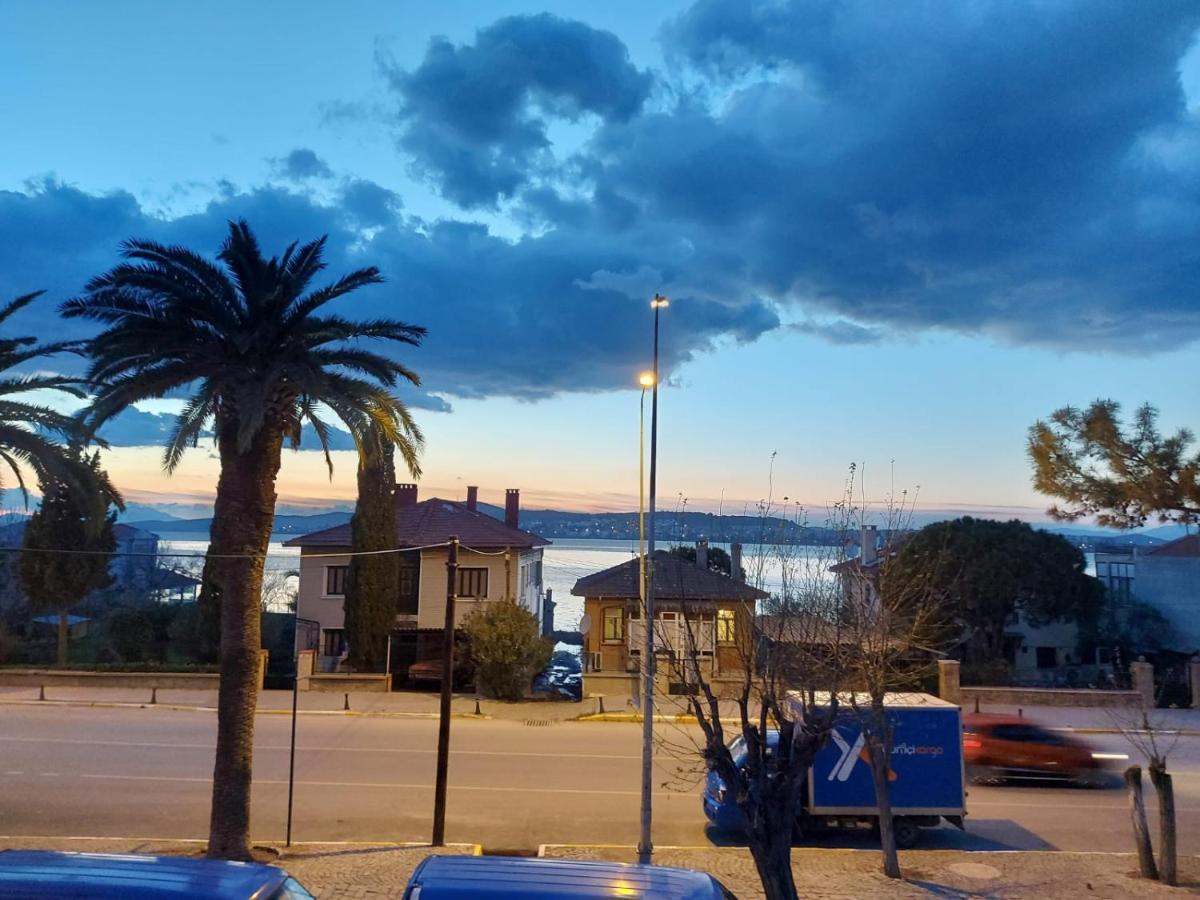 Celil Pansiyon Ayvalik Luaran gambar